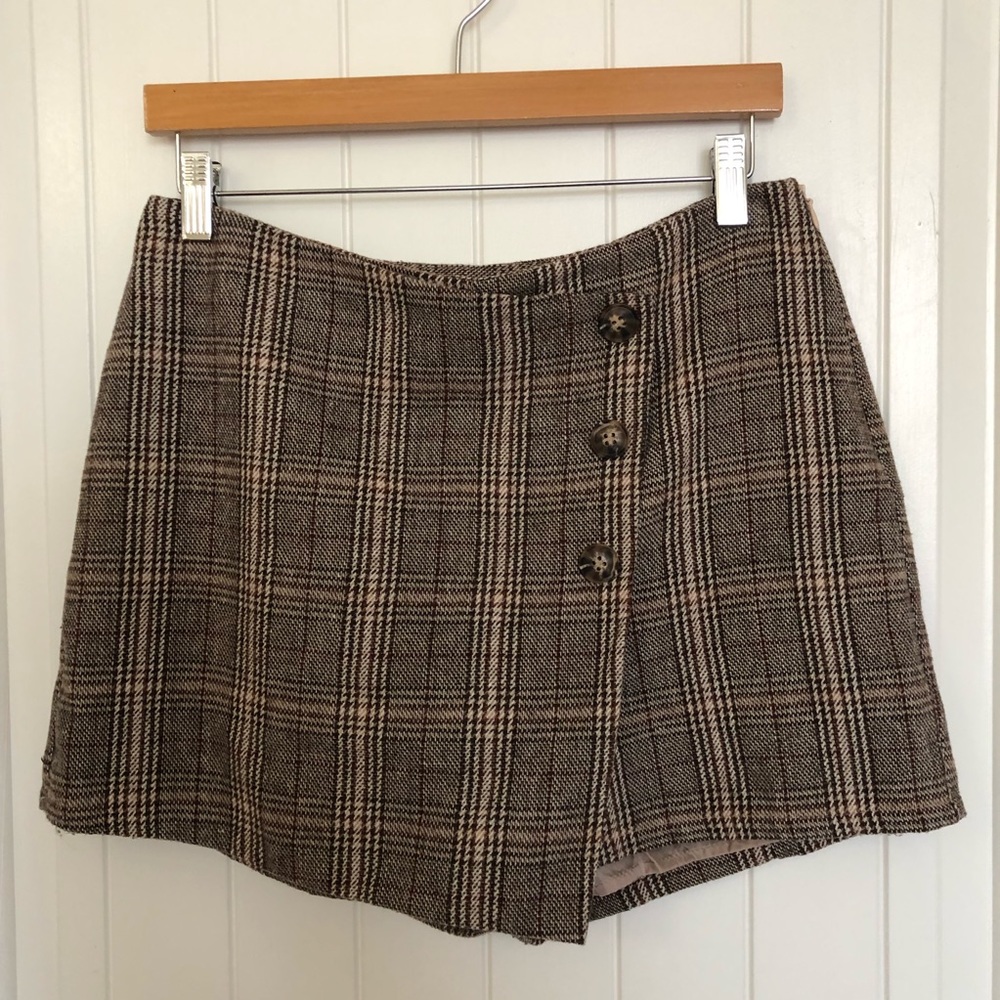 Altar’d State • Plaid Mini Skirt • EUC • M